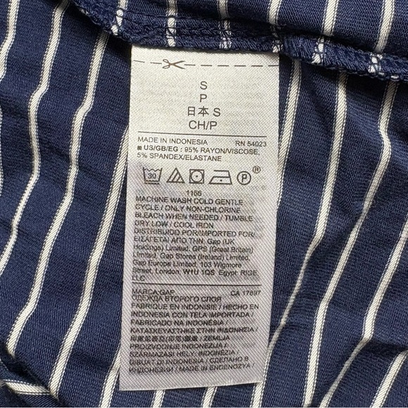 NWT Gap Navy Striped Ruched Sleeveless Midi Dress Size S Lightweight Stretch - Picture 10 of 11